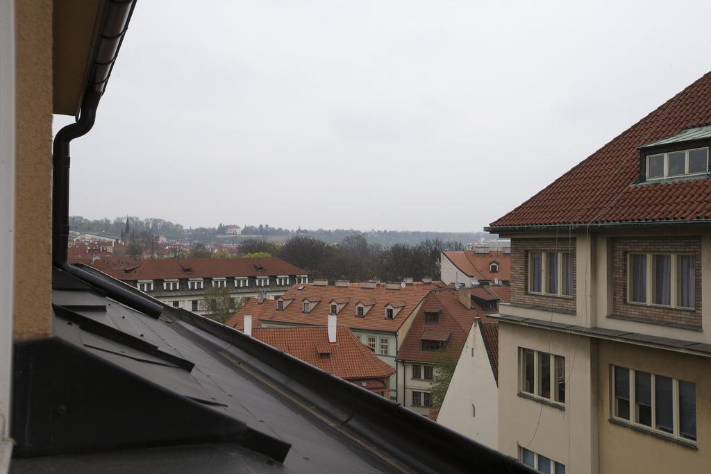 Greg Kampa Prague